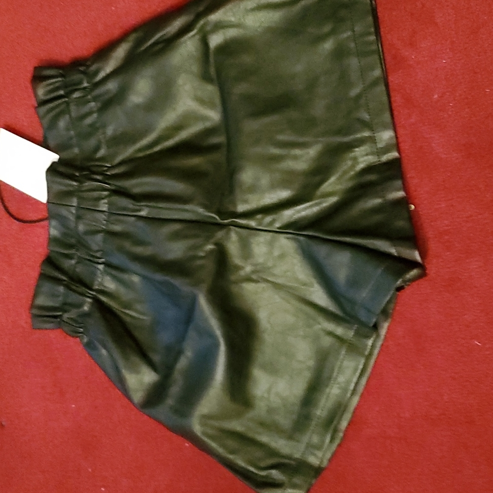 Shorts - Picture 2 of 2
